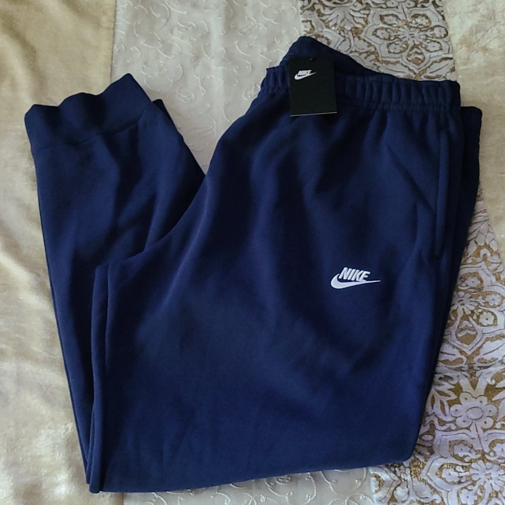 NIKE 3XL Joggers - 3XL